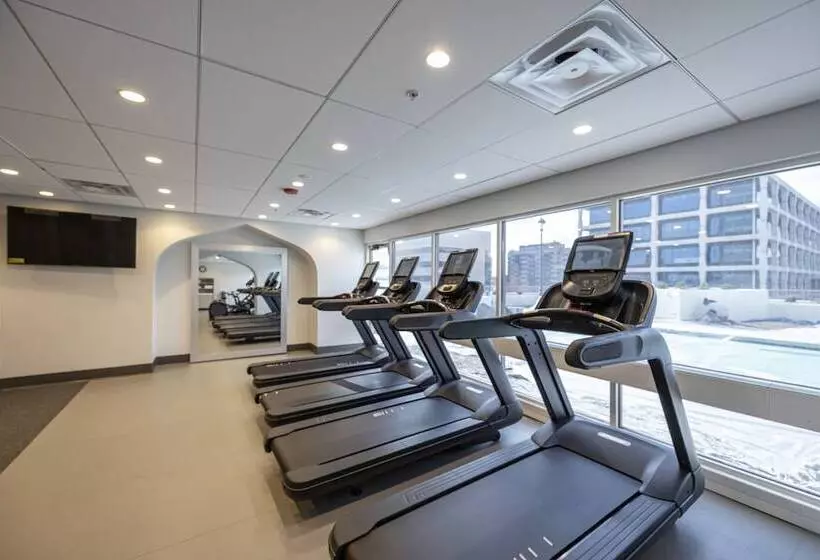 فندق Hilton Kansas City Country Club Plaza