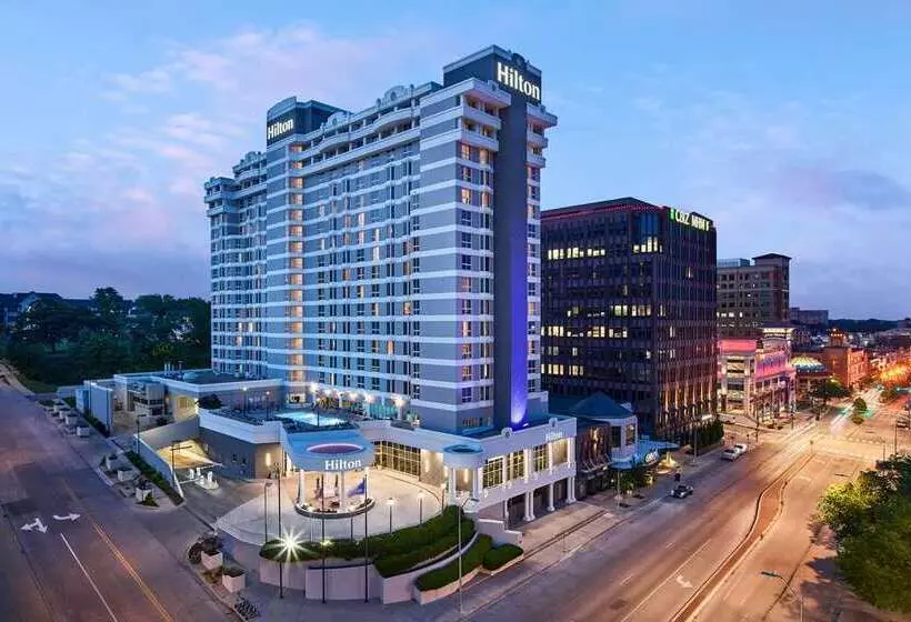 فندق Hilton Kansas City Country Club Plaza