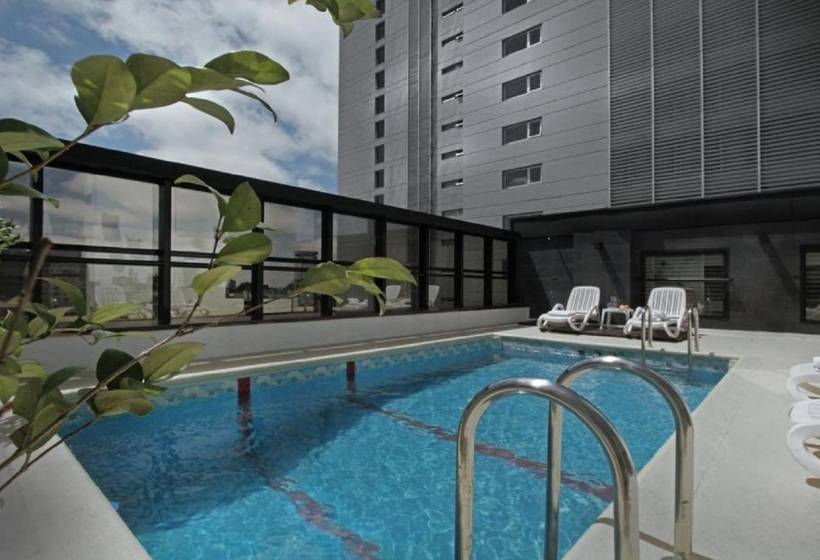 בית מלון כפרי Ramada By Wyndham Buenos Aires Centro