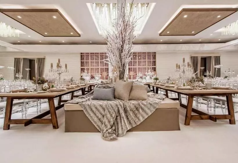 Hotel Renaissance Polat Istanbul