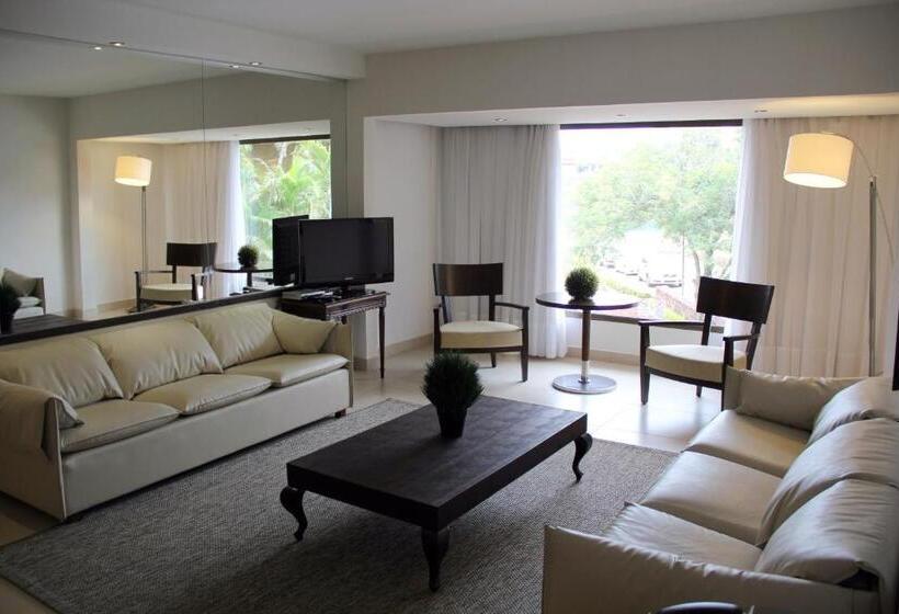 هتل Yacht & Golf Club Paraguayo, A Tribute Portfolio Resort