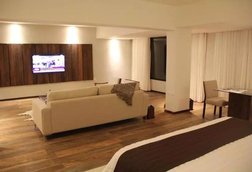 Szálloda Yacht & Golf Club Paraguayo, A Tribute Portfolio Resort