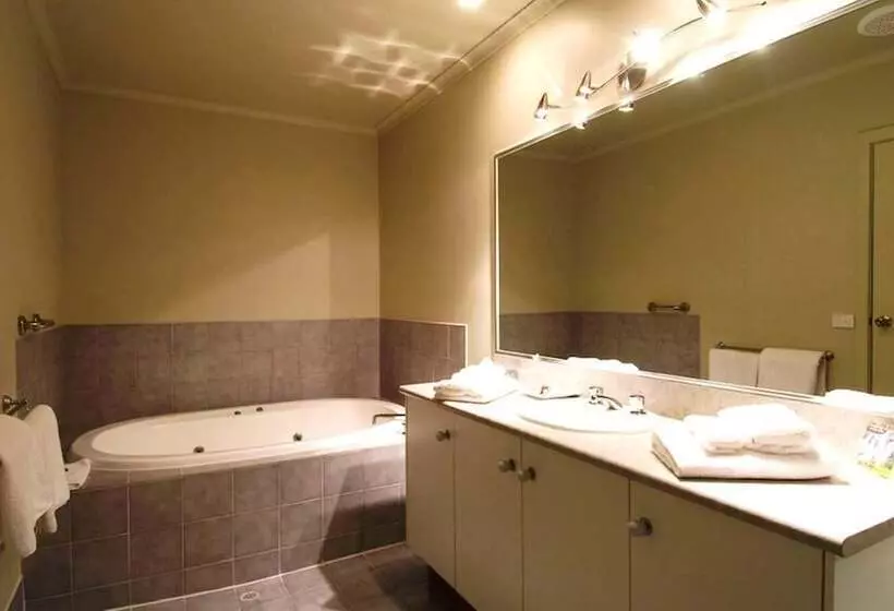 호텔 Ringwood Lake Inn