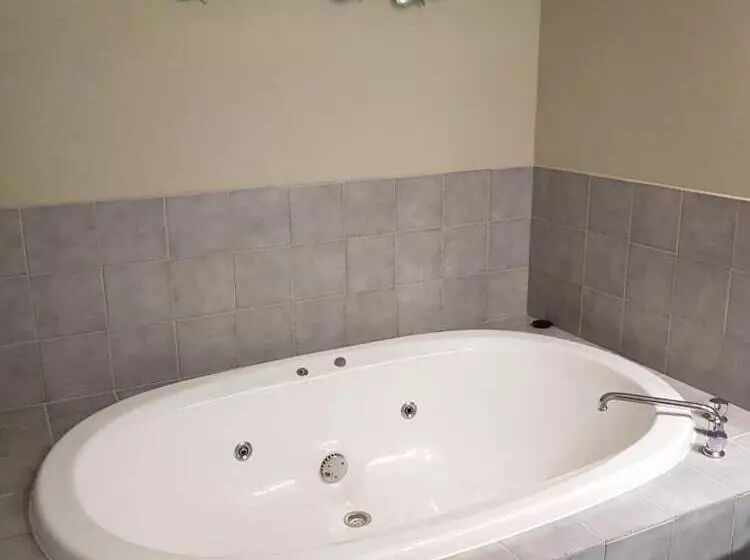 호텔 Ringwood Lake Inn