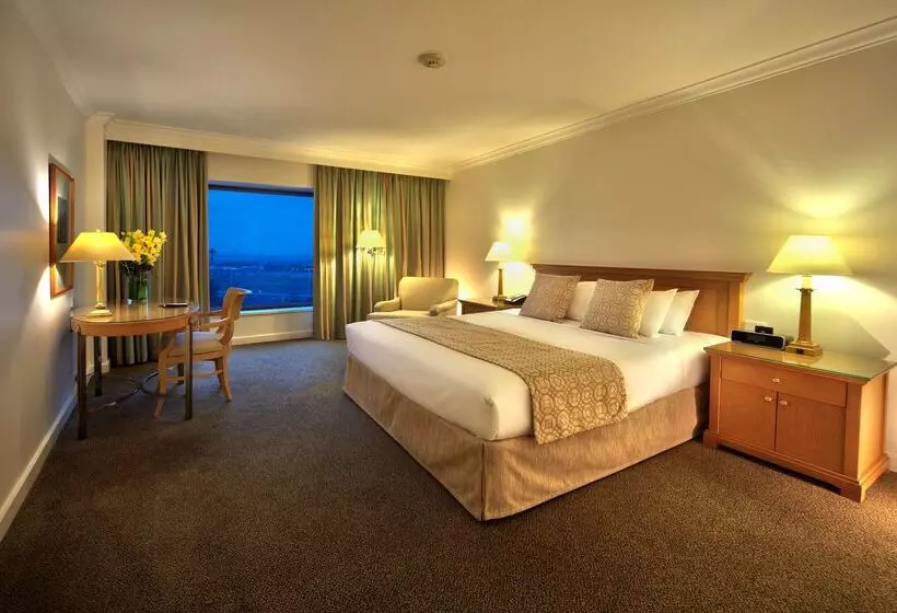 Stamford Plaza Sydney Airport Hotel & Conference Centre