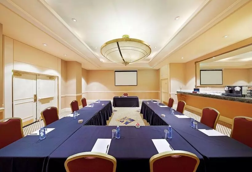 Stamford Plaza Sydney Airport Hotel & Conference Centre