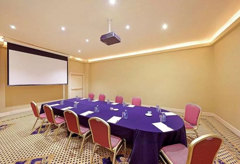 Stamford Plaza Sydney Airport Hotel & Conference Centre