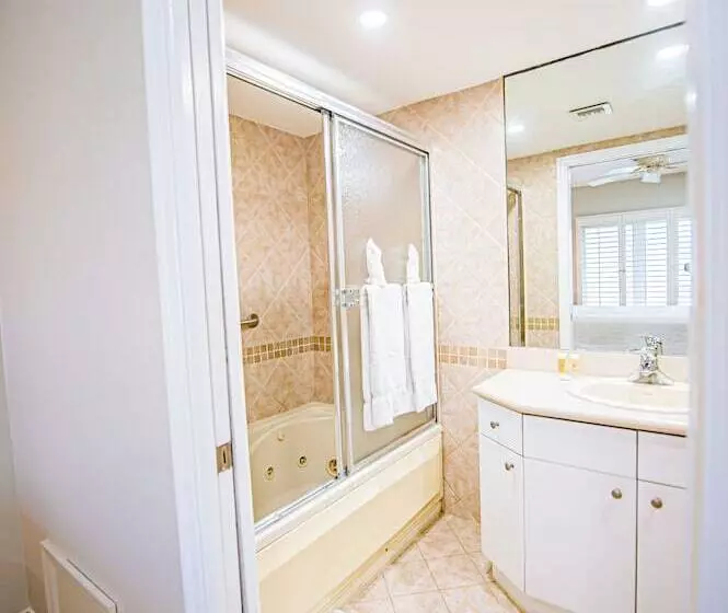 Seven Mile Beach Resort & Club