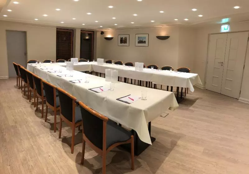 فندق Arte Schwerin