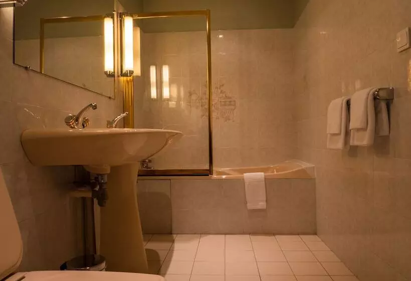 בית מלון כפרי Chateau Des Bondons Ei