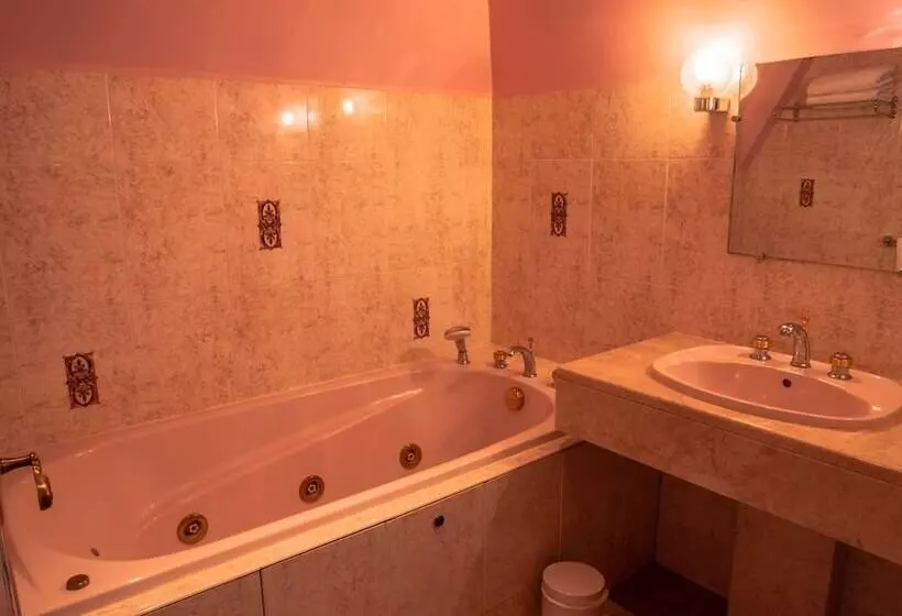 בית מלון כפרי Chateau Des Bondons Ei