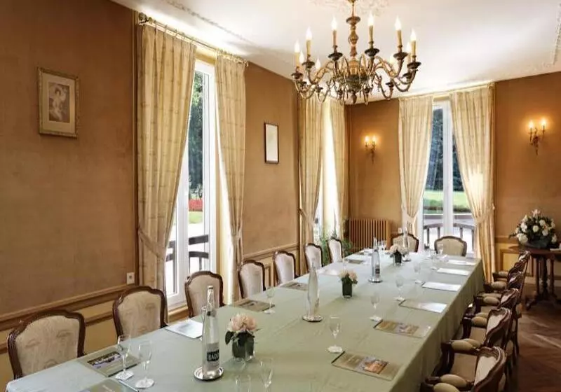 בית מלון כפרי Chateau Des Bondons Ei