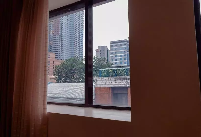 هتل City Garden Suites Manila