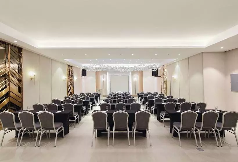 هتل City Garden Suites Manila