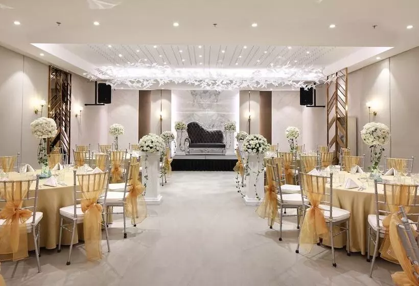 هتل City Garden Suites Manila