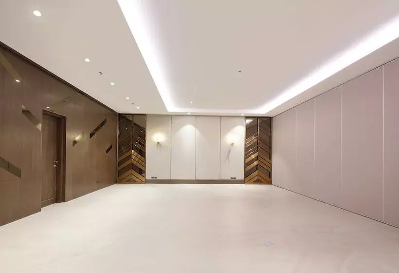 هتل City Garden Suites Manila