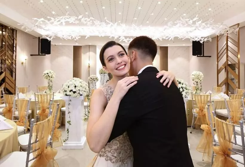 هتل City Garden Suites Manila