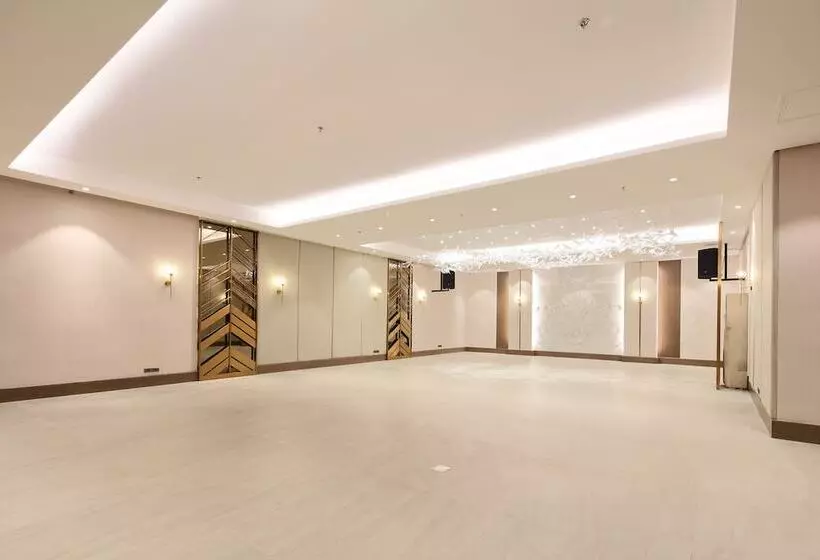 هتل City Garden Suites Manila