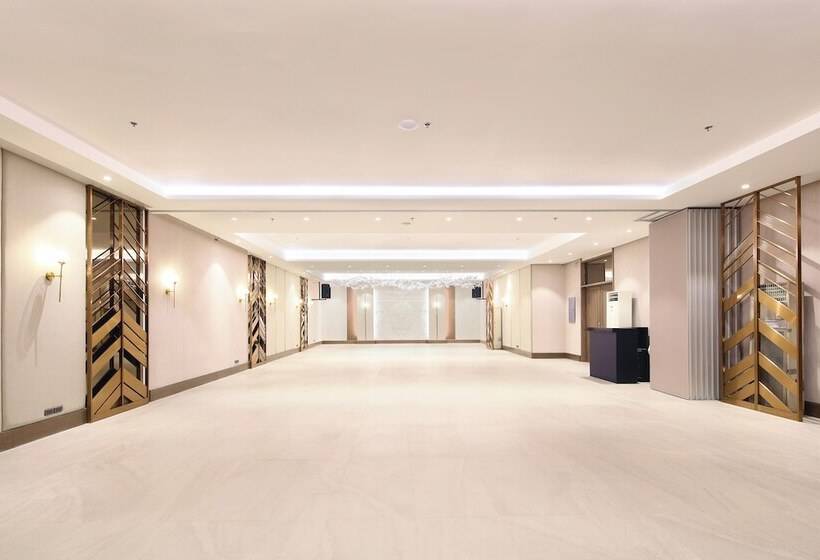 בית מלון כפרי City Garden Suites Manila