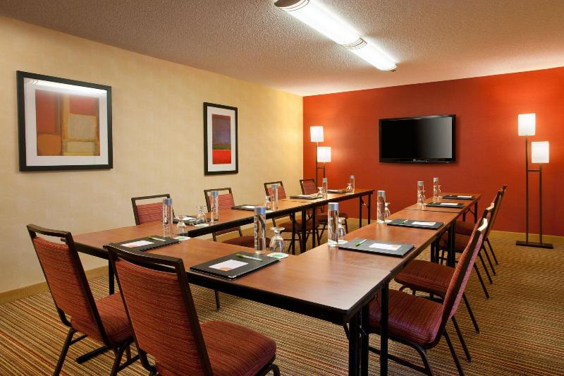 هتل Courtyard Sacramento Airport Natomas