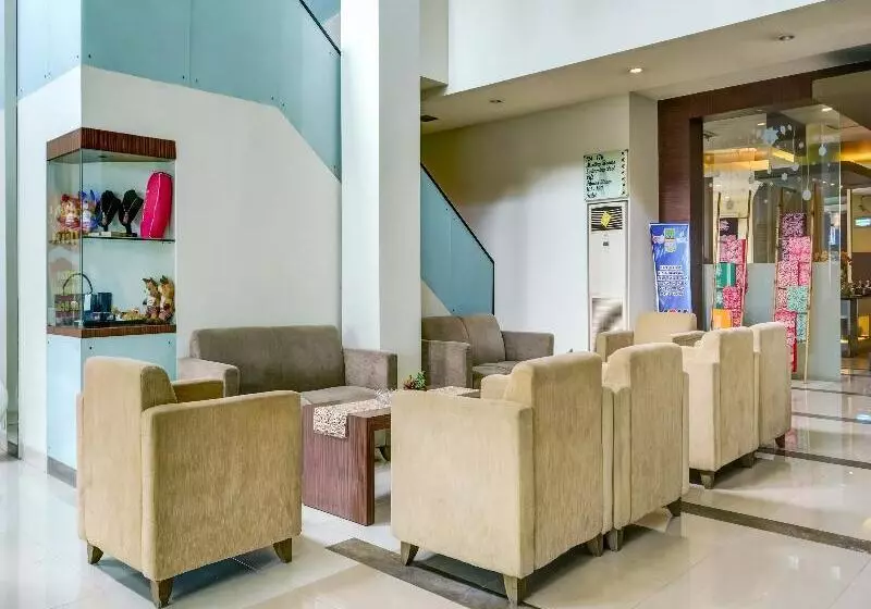 호텔 Grand Cikarang