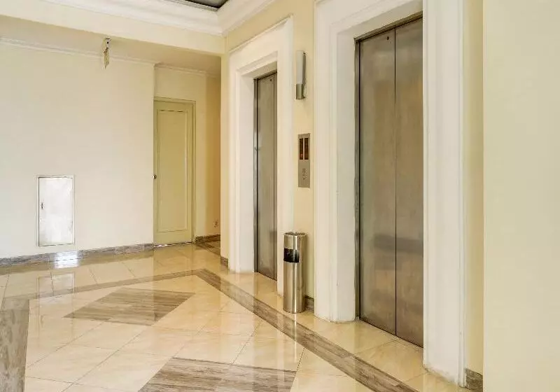 호텔 Grand Cikarang