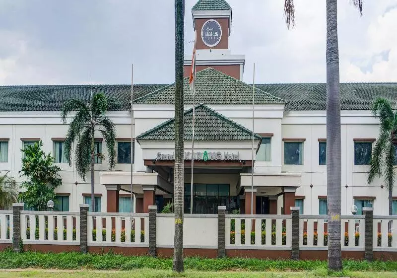 호텔 Grand Cikarang