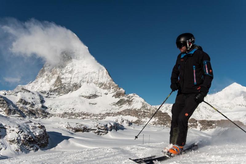 Отель Le Petit Charmeinn