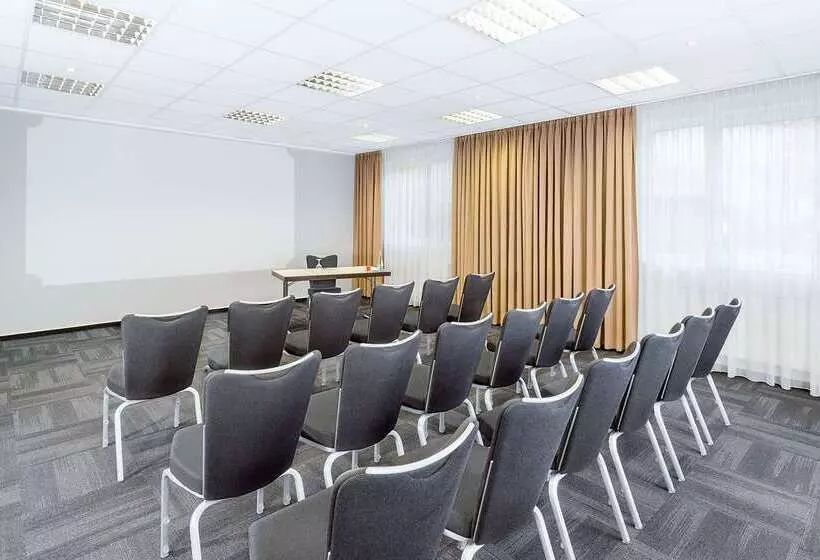 Otel NH München Messe