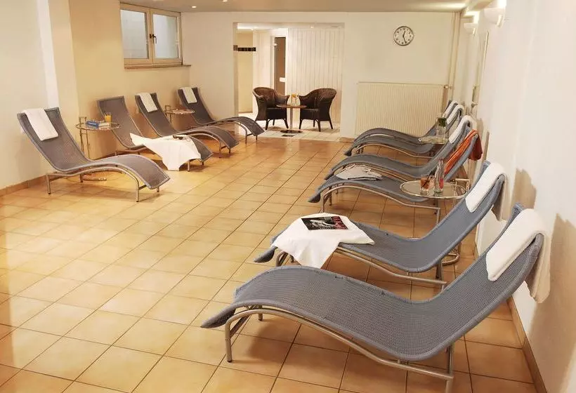 Otel NH München Messe