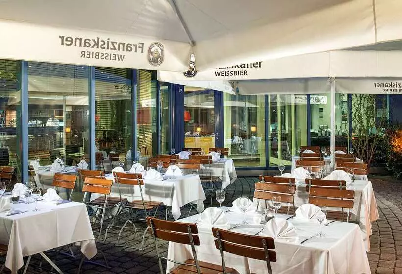 Otel NH München Messe