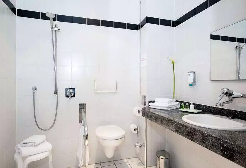 Otel NH München Messe