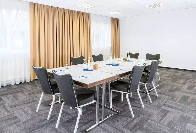 Otel NH München Messe