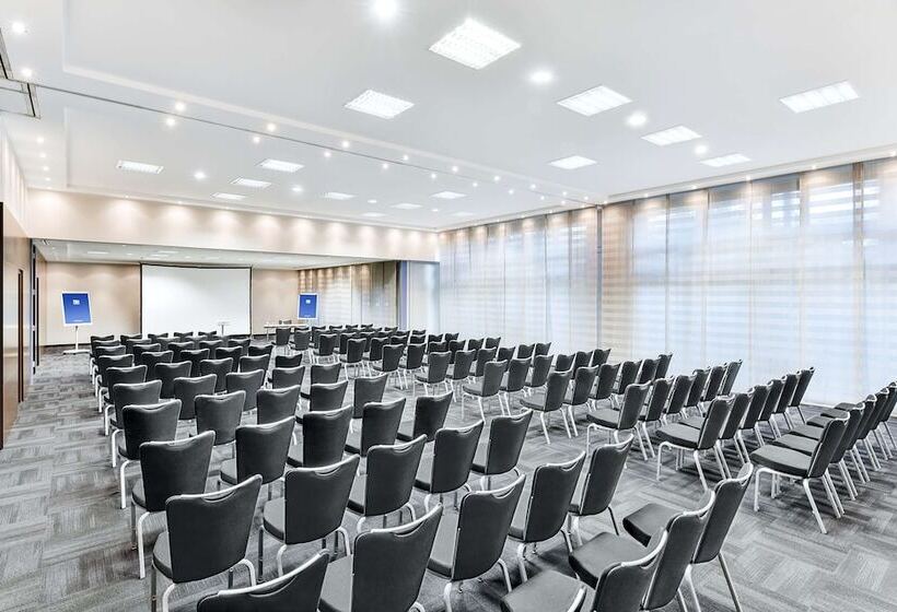 酒店 NH München Messe