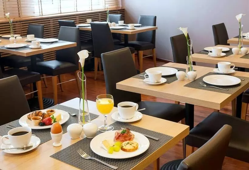 Otel NH München Messe