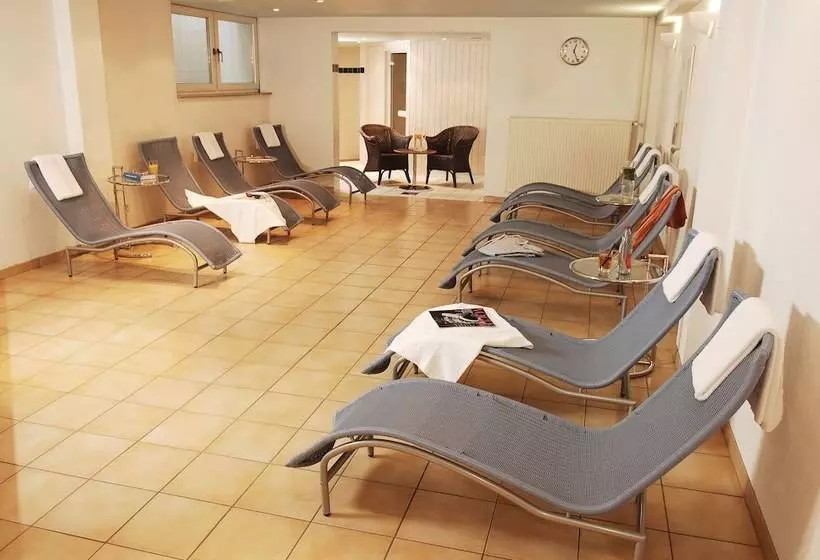 Otel NH München Messe