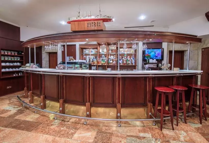 Отель President