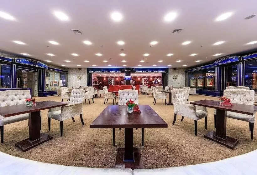 Отель President