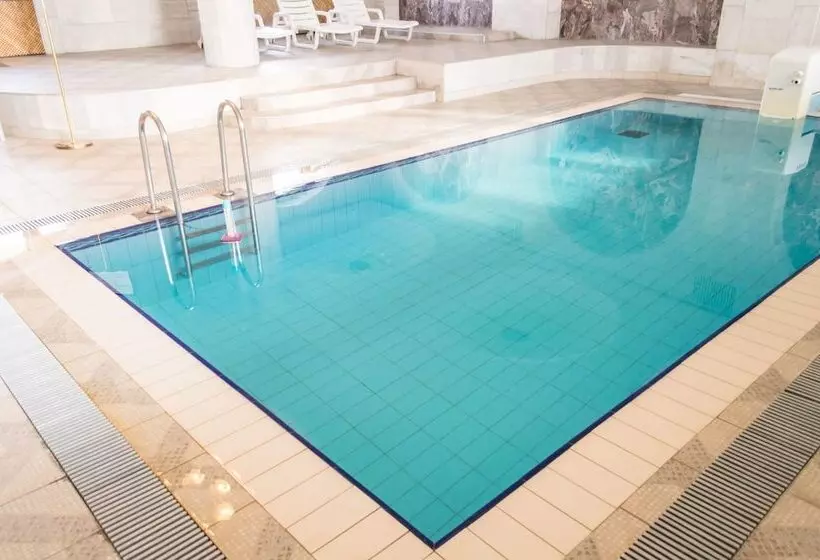 Отель President