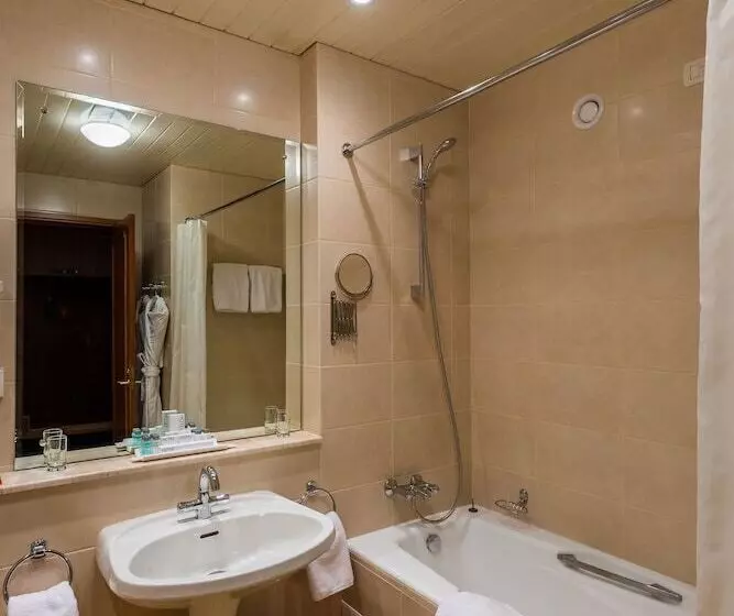 Отель President