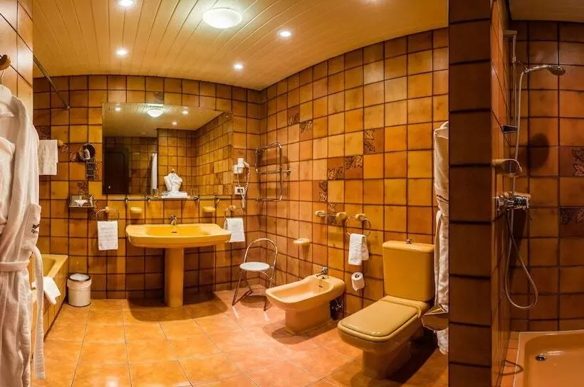 Отель President