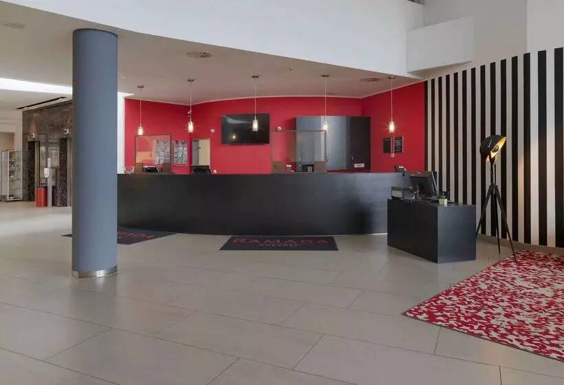 هتل Ramada By Wyndham Dresden