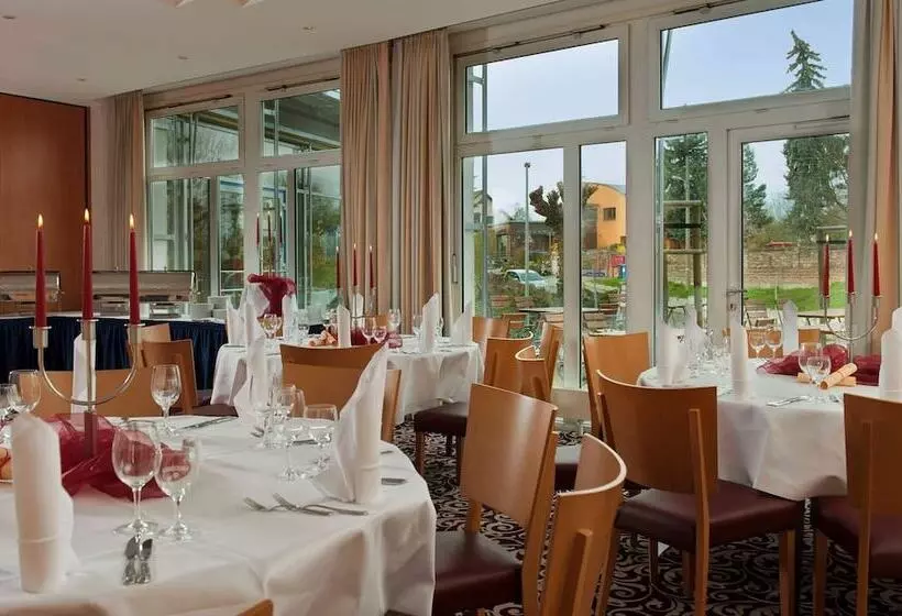 هتل Ramada By Wyndham Dresden