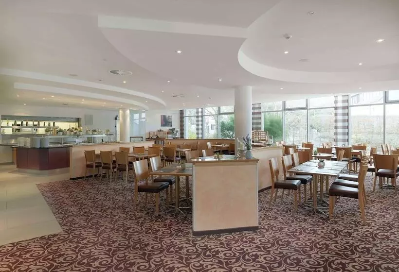 هتل Ramada By Wyndham Dresden