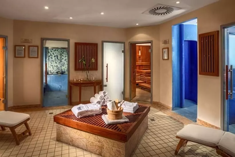 Отель Vier Jahreszeiten Binz   Adults Only