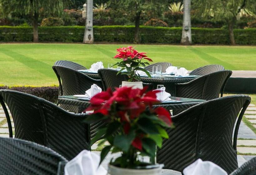 اقامتگاه Vivanta Aurangabad, Maharashtra