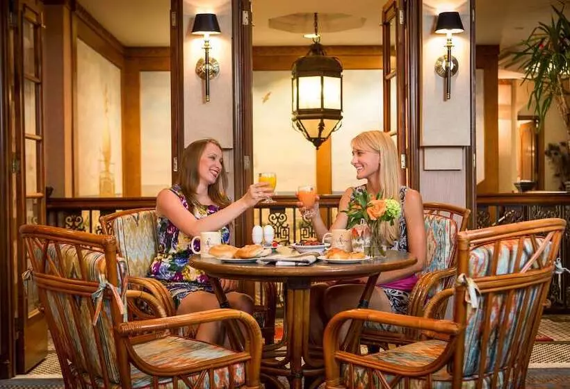 Casablanca Hotel By Library Hotel Collection