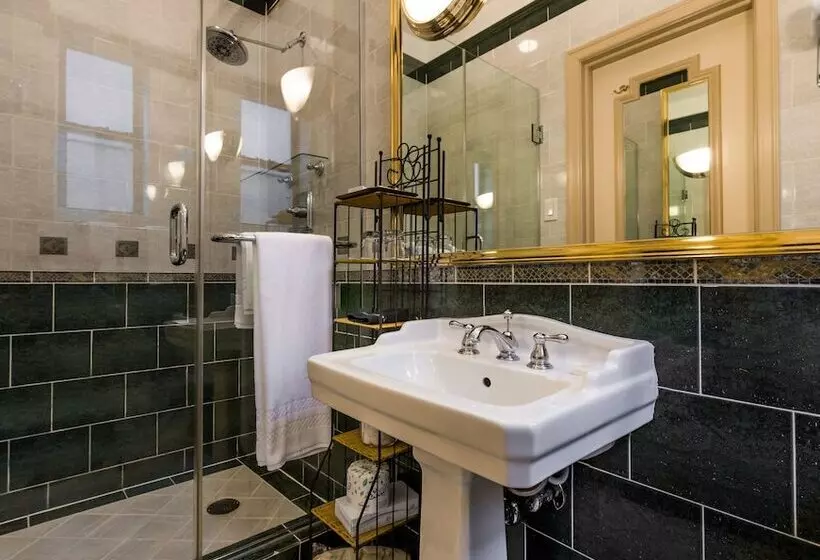 Casablanca Hotel By Library Hotel Collection