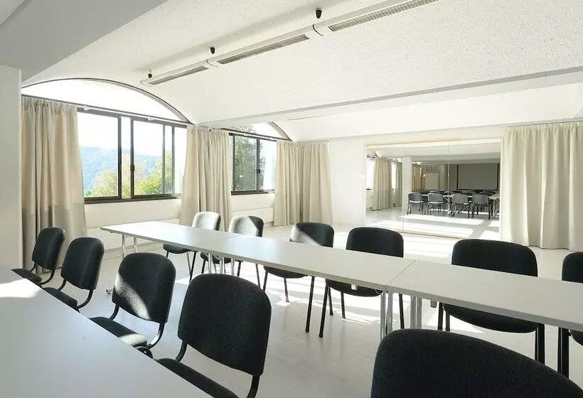 ホテル Centro Cadro Panoramica