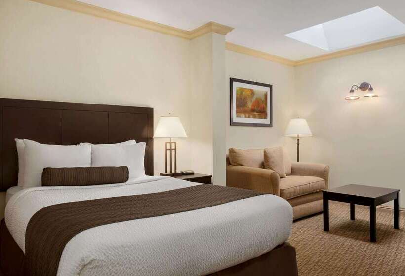 فندق Days Inn & Suites By Wyndham Sault Ste. Marie On